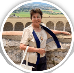 Portrait of Samantha Lee